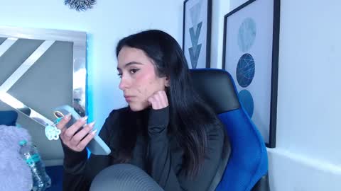 Snapshot of zaradames_ chatting on January 2025 04:27:02 AM zaradames_ online show from January 2025 04:27:02 AM