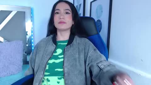 Snapshot of zaradames_ chatting on January 2025 03:54:02 AM zaradames_ online show from January 2025 03:54:02 AM