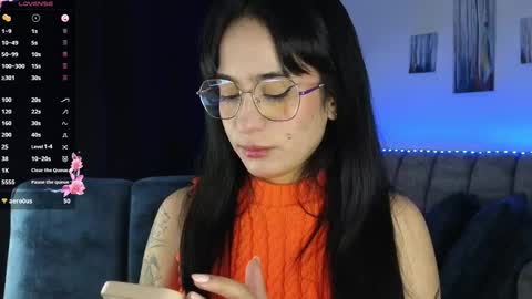 zaradames_ online show from November 2025 02:45:01 AM