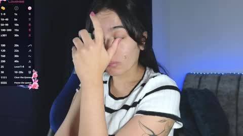 zaradames_ online show from February 2026 06:22:02 AM