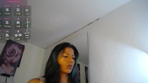 Zarah online show from April 2026 01:20:01 PM