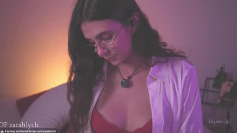 Snapshot of zarahlynch chatting on September 2025 01:00:01 AM Miss Lynch Next show 2911 online show from September 2025 01:00:01 AM