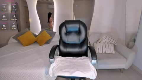 Zara  online show from March 2026 05:30:01 PM