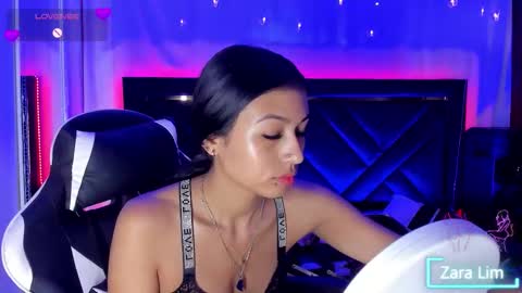 Zara Lim  online show from December 2025 07:32:01 PM