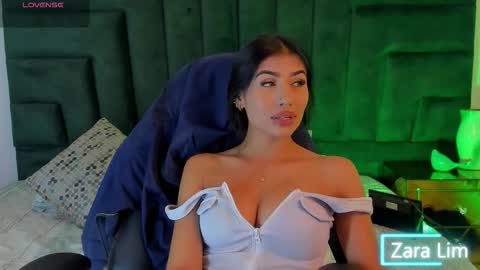 Zara Lim  online show from January 2026 06:24:02 PM