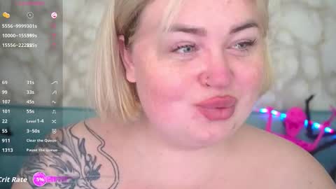 Lola online show from October 2025 07:01:01 AM