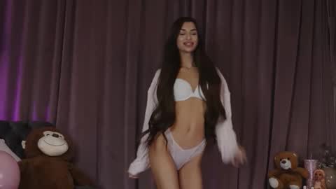 zariaavera online show from February 2026 08:13:02 PM