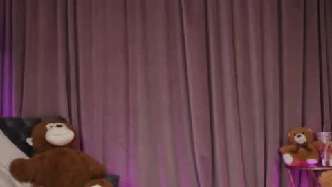 zariaavera online show from March 2026 07:36:02 PM