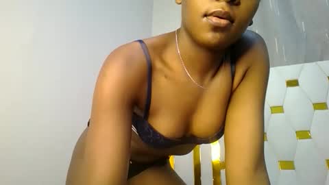 Snapshot of zariah011 chatting on May 2026 09:54:02 PM zariah online show from May 2026 09:54:02 PM