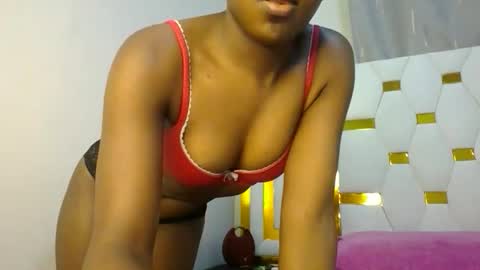 Snapshot of zariah011 chatting on May 2026 10:29:01 PM zariah online show from May 2026 10:29:01 PM