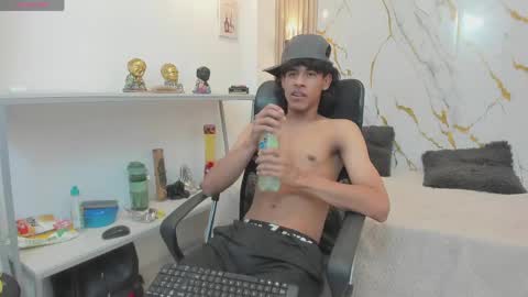 Zayn online show from May 2026 06:49:02 PM