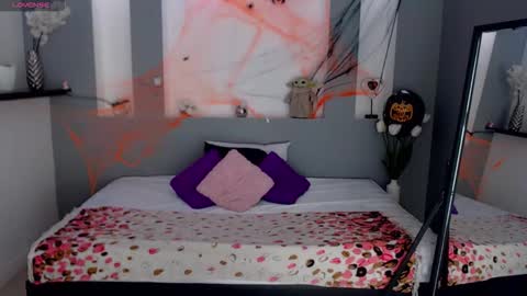 Snapshot of zean_lee chatting on October 2025 08:00:02 PM Karolyne online show from October 2025 08:00:02 PM