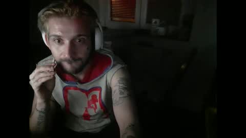 Snapshot of zeddazed1992 chatting on December 2024 05:31:02 AM NaughtyOone online show from December 2024 05:31:02 AM