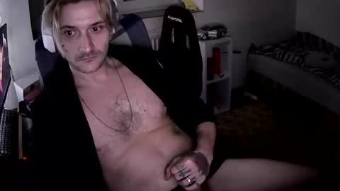 Snapshot of zeddazed1992 chatting on February 2025 02:42:02 AM NaughtyOone online show from February 2025 02:42:02 AM