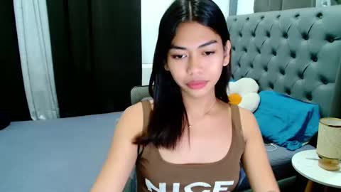 Snapshot of zeethefucker69 chatting on January 2025 05:07:02 PM Zo online show from January 2025 05:07:02 PM