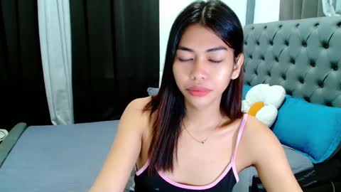 Snapshot of zeethefucker69 chatting on March 2025 01:43:02 PM Zo online show from March 2025 01:43:02 PM