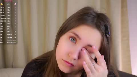 Emilia online show from December 2025 10:05:01 PM