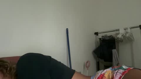 zellaxobella online show from September 2025 10:21:02 PM