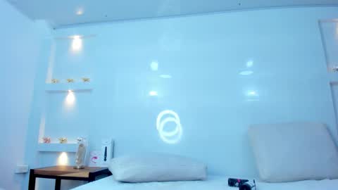 Snapshot of zenda_evans chatting on December 2025 04:06:02 AM Zenda Evans online show from December 2025 04:06:02 AM