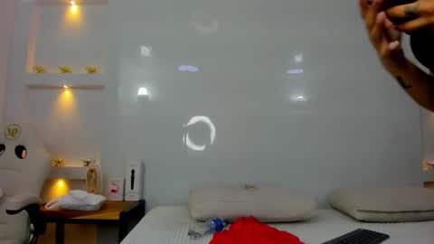 Snapshot of zenda_evans chatting on December 2025 03:47:02 AM Zenda Evans online show from December 2025 03:47:02 AM