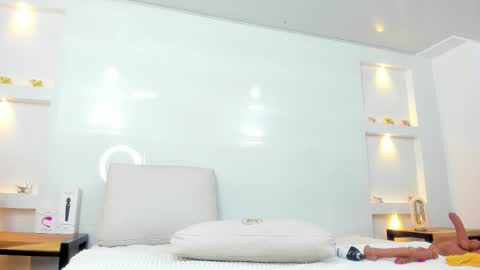 Snapshot of zenda_evans chatting on January 2026 04:15:01 AM Zenda Evans online show from January 2026 04:15:01 AM