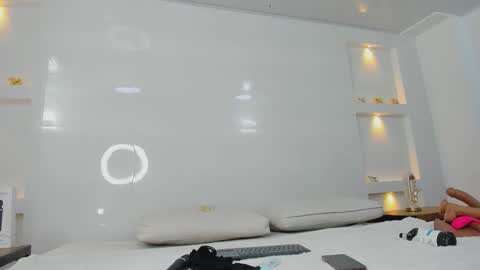 Snapshot of zenda_evans chatting on February 2026 04:13:02 AM Zenda Evans online show from February 2026 04:13:02 AM