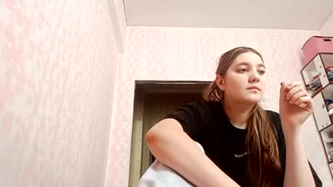 Snapshot of zeniabrossoit chatting on April 2026 03:51:01 AM zeniabrossoit online show from April 2026 03:51:01 AM