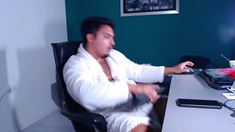 zenobaro online show from February 2025 03:52:02 PM