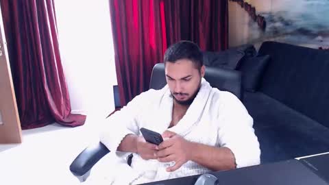 zenobaro online show from October 2025 09:08:01 AM
