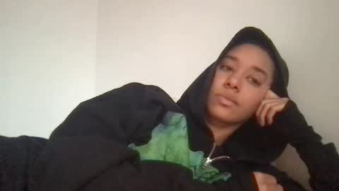 Snapshot of zenxbiaa chatting on November 2025 05:19:01 PM zenxbiaa online show from November 2025 05:19:01 PM