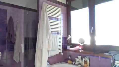 zeta214 online show from January 2026 09:22:01 AM