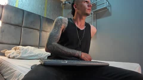 Snapshot of zeta_fox99 chatting on November 2025 05:39:01 AM zeta fox99 online show from November 2025 05:39:01 AM