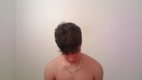 zeus_183 online show from October 2025 02:40:01 PM