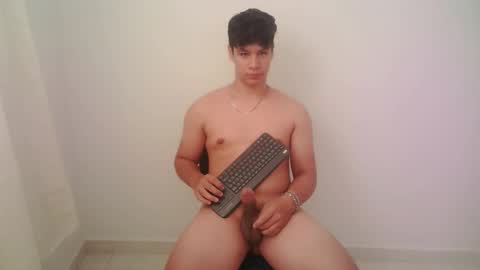 zeus_183 online show from March 2026 02:57:01 PM