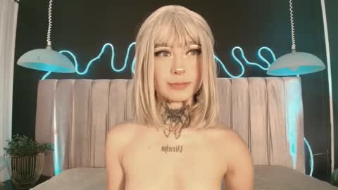 zhally_dee online show from February 2026 07:48:01 PM