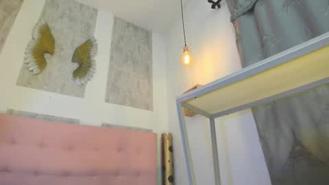 ZHAMIRA  ANDRES online show from December 2025 10:04:02 PM