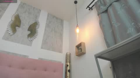 ZHAMIRA  ANDRES online show from February 2026 08:51:02 PM