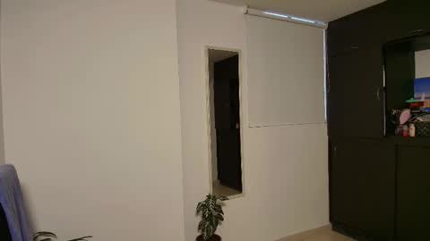 Zhara online show from November 2025 11:00:01 AM