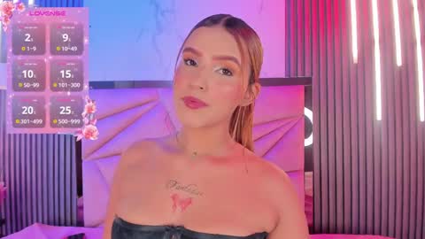 Snapshot of zhararousse chatting on May 2026 04:20:01 AM Zhara Rousse online show from May 2026 04:20:01 AM