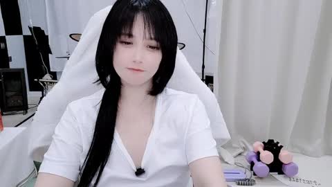 Snapshot of zhen0 chatting on May 2026 12:45:02 PM zhen online show from May 2026 12:45:02 PM