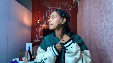 Zia Green online show from February 2025 12:16:01 PM