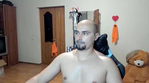 Ziesh online show from November 2025 05:58:02 PM