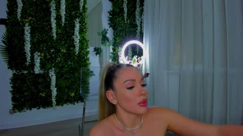 Snapshot of zinasquirts chatting on January 2026 04:18:01 AM Galli online show from January 2026 04:18:01 AM