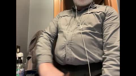 Snapshot of zinger283069 chatting on January 2025 08:40:01 PM zinger283069 online show from January 2025 08:40:01 PM