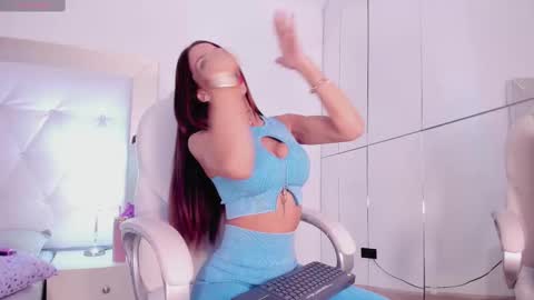 Snapshot of zinnia_mosley chatting on February 2025 11:44:02 AM Nia online show from February 2025 11:44:02 AM