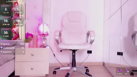 Snapshot of zinnia_mosley chatting on March 2025 02:45:02 PM Nia online show from March 2025 02:45:02 PM