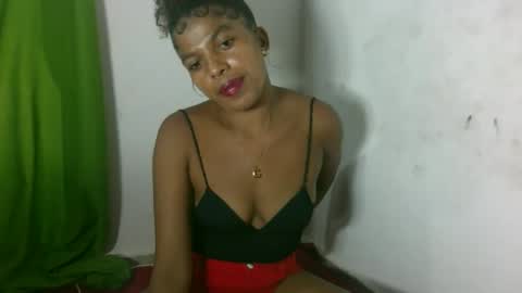 Snapshot of zizioraniarison chatting on May 2026 10:51:01 PM zizioraniarison online show from May 2026 10:51:01 PM