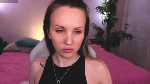 Zlata  Mon Tue Thu Fri Sun Sa GMT 3 0000pm - 0600pm  online show from April 2026 09:34:02 AM