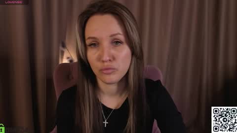 Snapshot of zlata__fox chatting on May 2026 08:42:01 AM Zlata Mon Tue Thu Fri Sun Sa GMT 3 0000pm - 0600pm online show from May 2026 08:42:01 AM