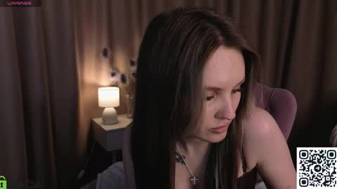 Snapshot of zlata__fox chatting on May 2026 09:26:02 AM Zlata Mon Tue Thu Fri Sun Sa GMT 3 0000pm - 0600pm online show from May 2026 09:26:02 AM